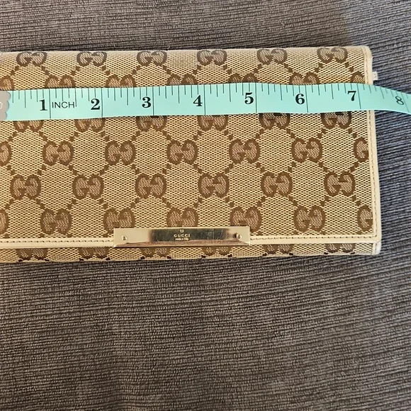 Gucci Signature Monogram Long Wallet - Picture 8 of 9